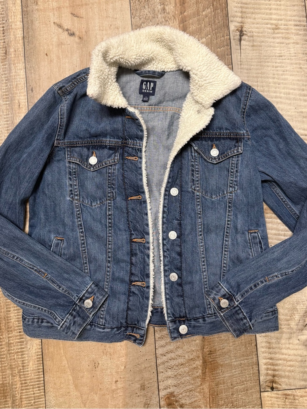 GAP Denim Sherpa Lined Trucker Jacket – Y2K Inspired